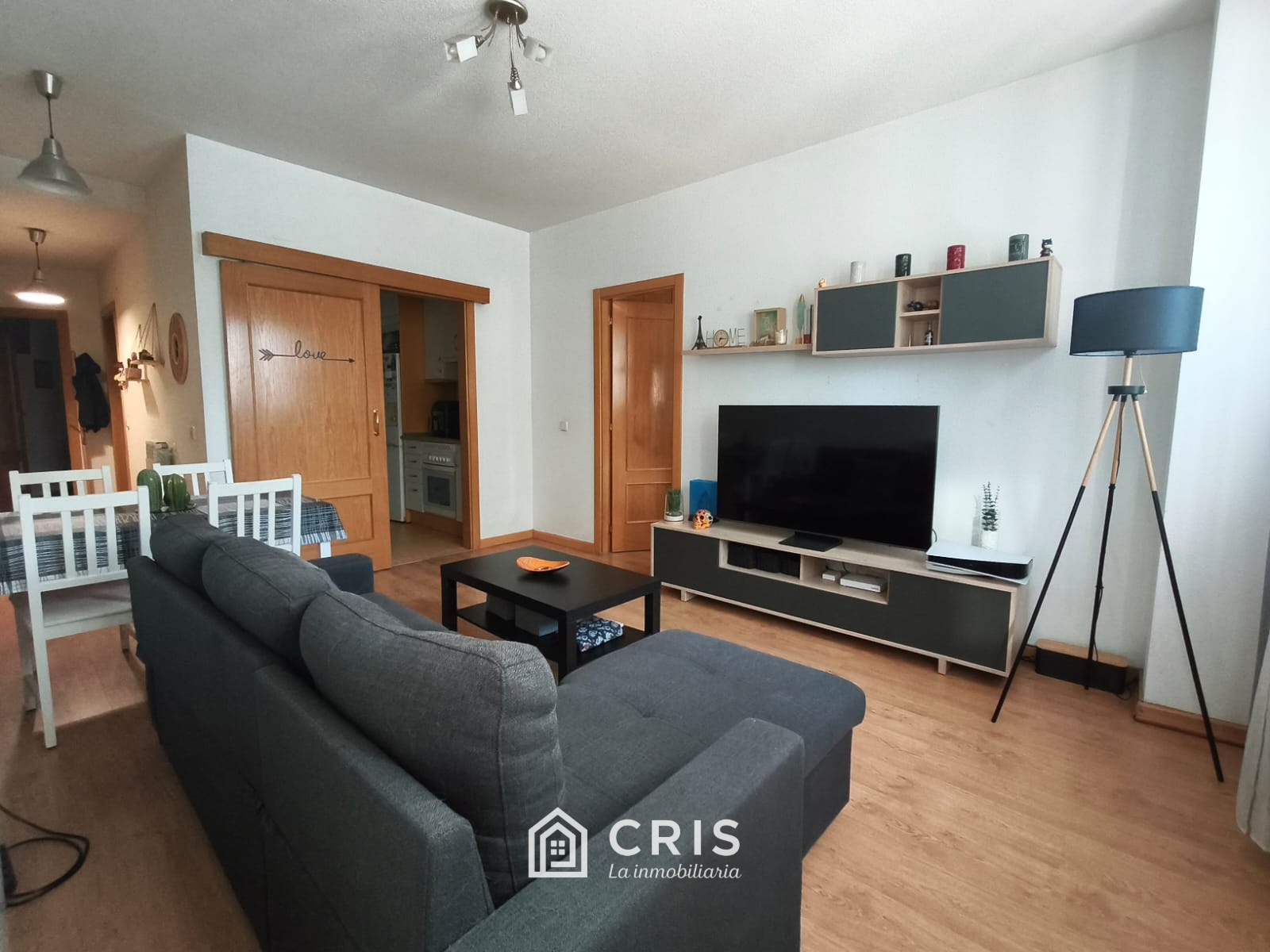 Vivienda de 2 dormitorios, 2 baños completos, plaza de garaje y cuarto trastero. — foto 1