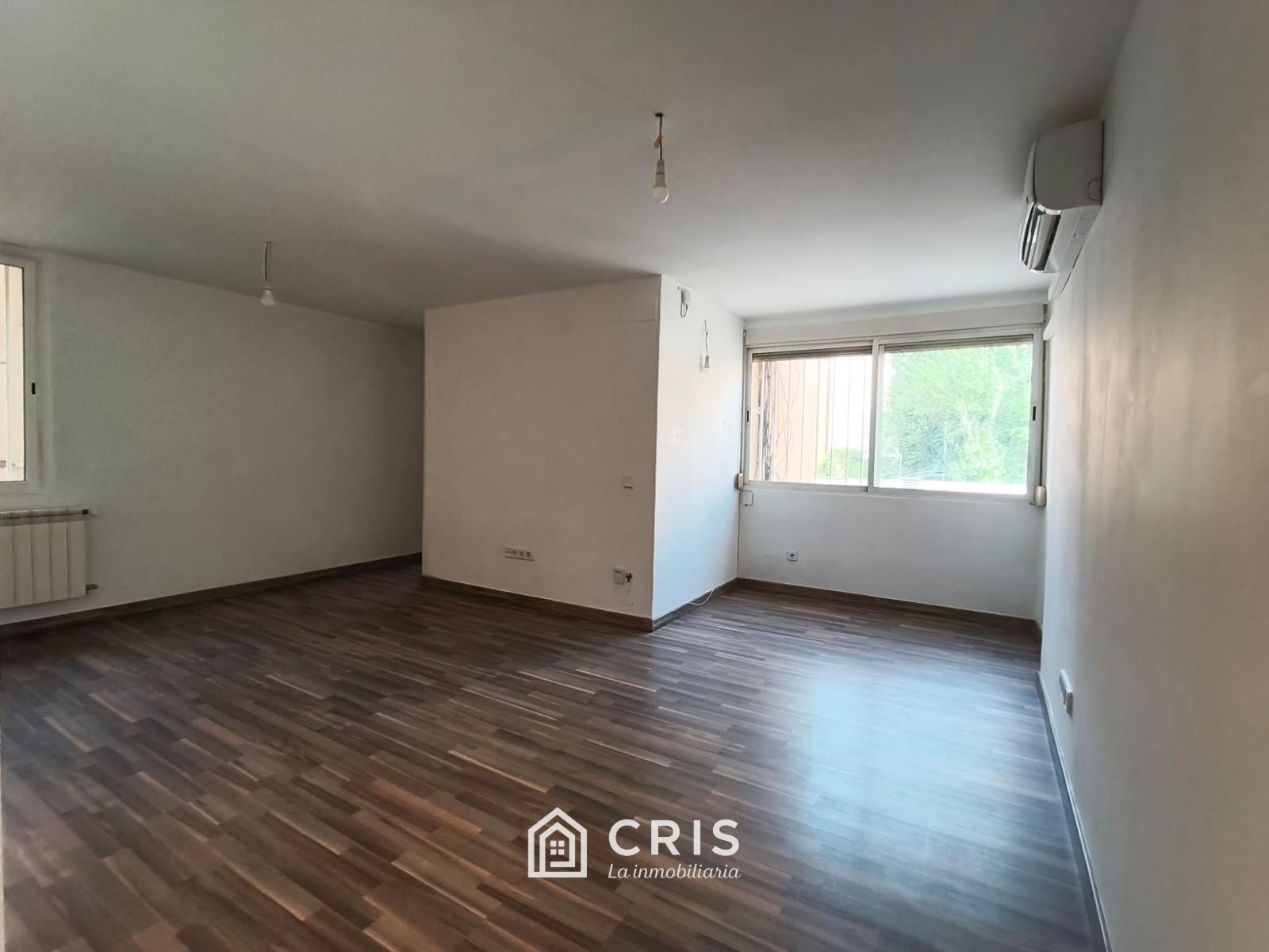 Valleaguado magnífica vivienda de 2 dormitorios (antiguamente 3), amplio salón de 20 metros cuadrados con terraza incorporada, cocina amueblada con tendedero incorporado — foto 1