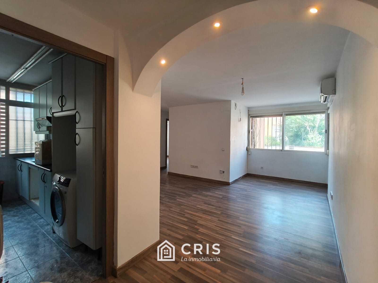 Valleaguado magnífica vivienda de 2 dormitorios (antiguamente 3), amplio salón de 20 metros cuadrados con terraza incorporada, cocina amueblada con tendedero incorporado — foto 4