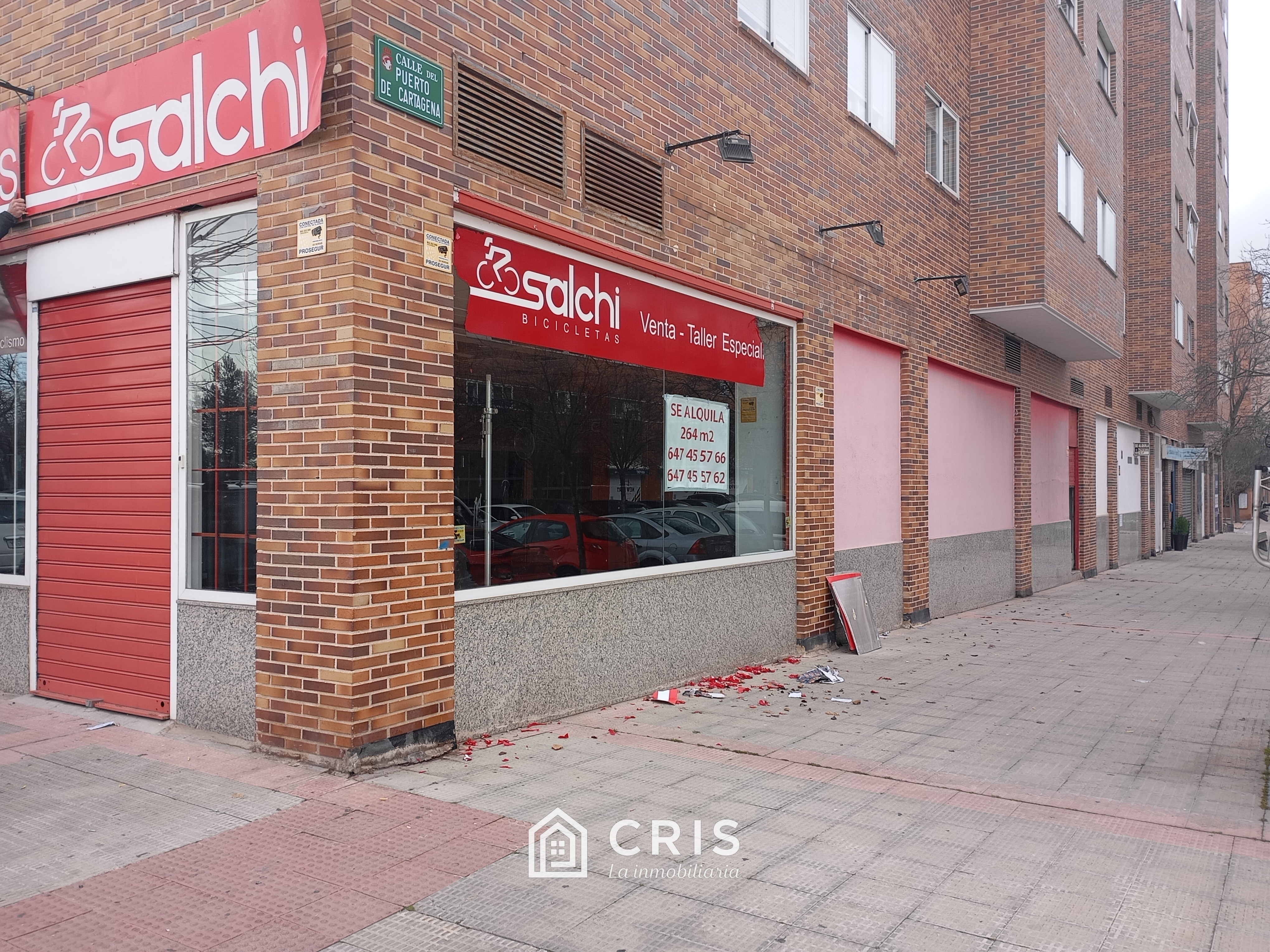 COSLADA "BARRIO DEL PUERTO" MAGNÍFICO LOCAL DE 264 METROS CUADRADOS DE ESQUINA CON FACHADA DE 43 METROS. — foto 5