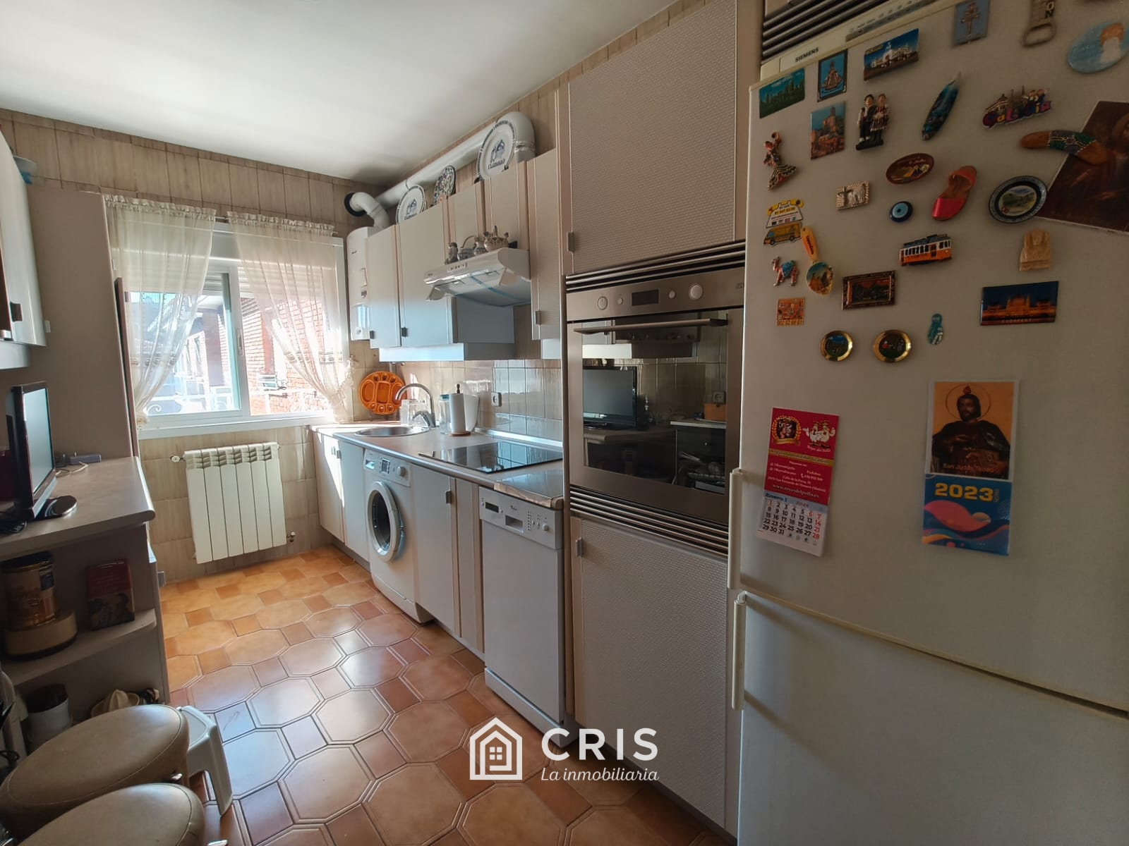 PRECIOSA VIVIENDA EN EL BARRIO SAN PASCUAL (METRO BARRIO DE LA CONCEPCIÓN) DE 3 DORMITORIOS Y ASCENSOR TOTALMENTE EXTERIOR, ÚLTIMA PLANTA DE UN EDIFICIO DE 7 ALTURAS E ITE FAVORABLE EN EL 2018. — foto 5