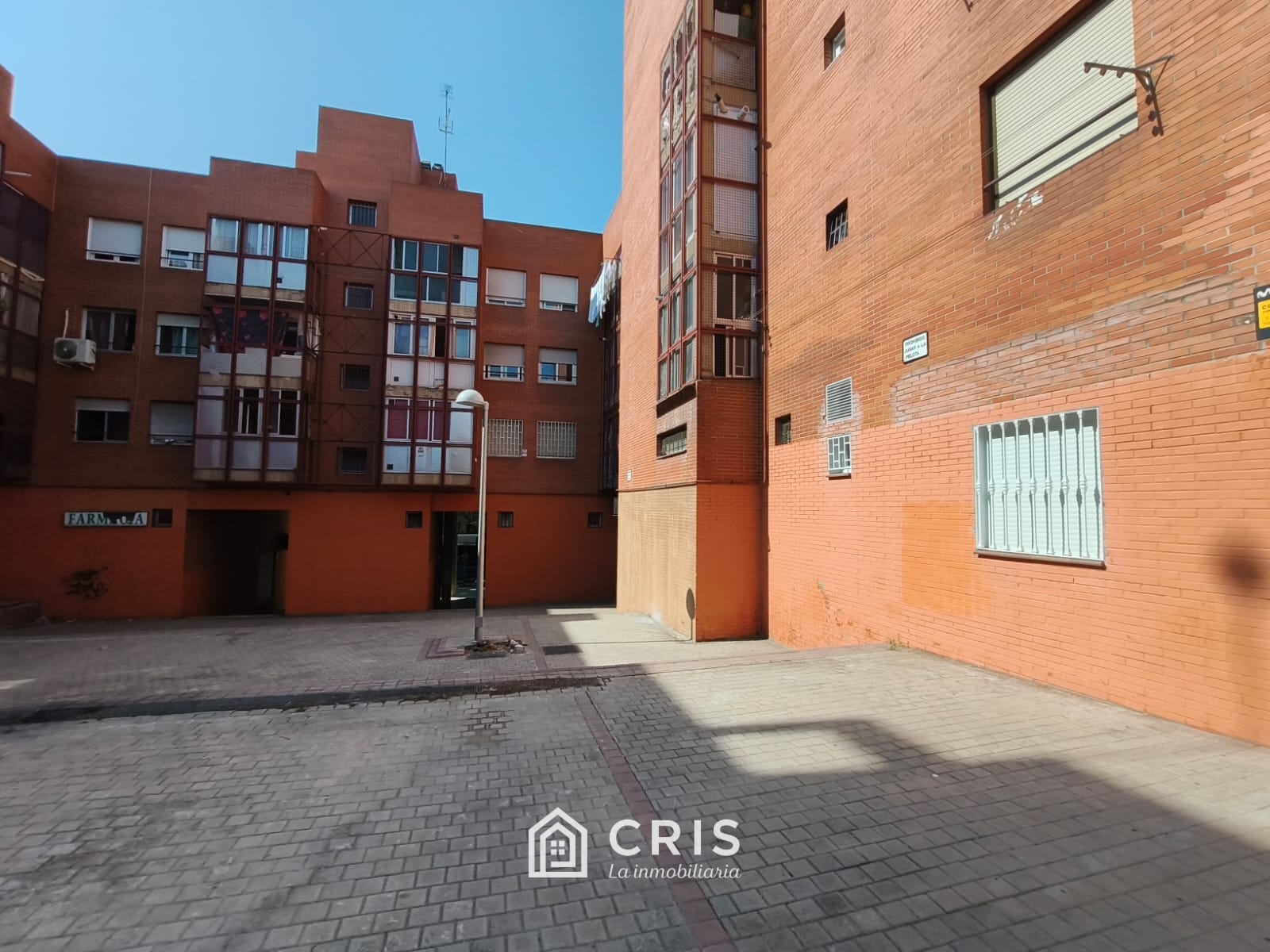 VALLECAS, AVENIDA DE BUENOS AIRES, LOCAL DE 51 METROS CONSTRUÍDOS CON FACHADA DE 5,70 METROS LINEALES UNA ALTURA LIBRE DE TECHOS DE 3,33 METROS.
¡¡MAGNÍFICA OPORTUNIDAD DE INVERSIÓN!! — foto 5
