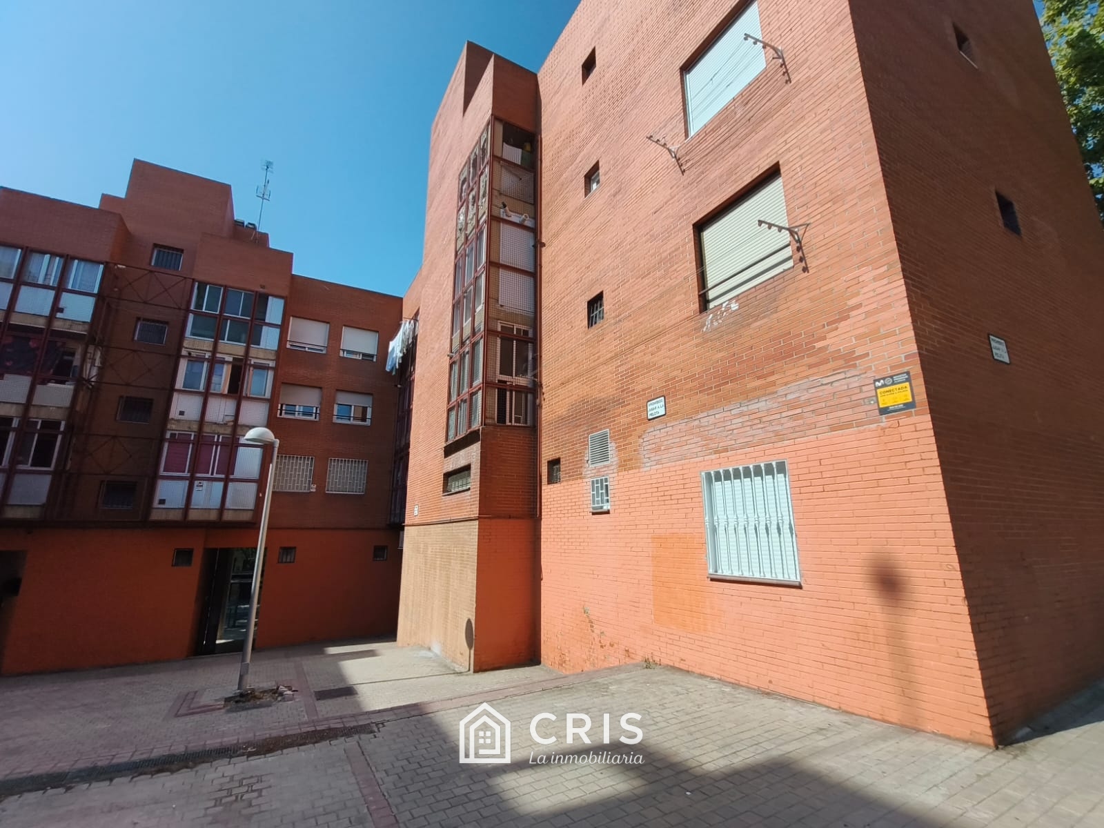 VALLECAS, AVENIDA DE BUENOS AIRES, LOCAL DE 51 METROS CONSTRUÍDOS CON FACHADA DE 5,70 METROS LINEALES UNA ALTURA LIBRE DE TECHOS DE 3,33 METROS.
¡¡MAGNÍFICA OPORTUNIDAD DE INVERSIÓN!! — foto 4