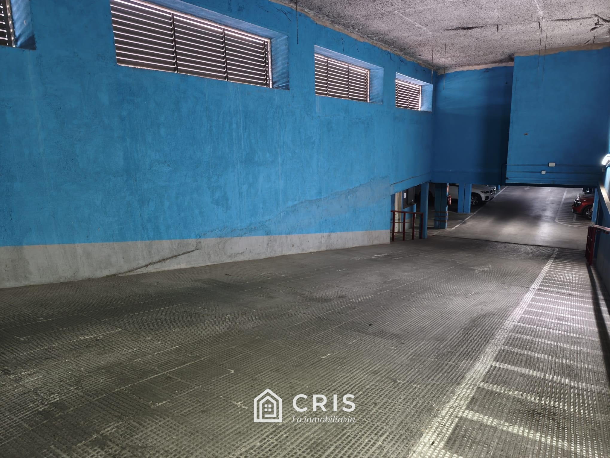 ¡EXCELENTE PLAZA DE GARAJE EN EL CENTRO DE SAN FERNANDO DE HENARES!
Se vende cómoda plaza de garaje SITUADA EN LA PLANTA SOTANO 2 de un recinto privado, ideal para facilitar tu día a día. — foto 4